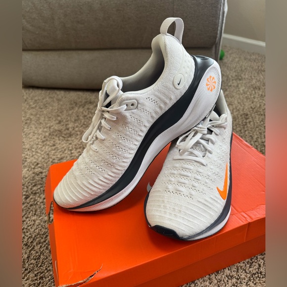 Nike Men's White and Orange Athletic Shoes
